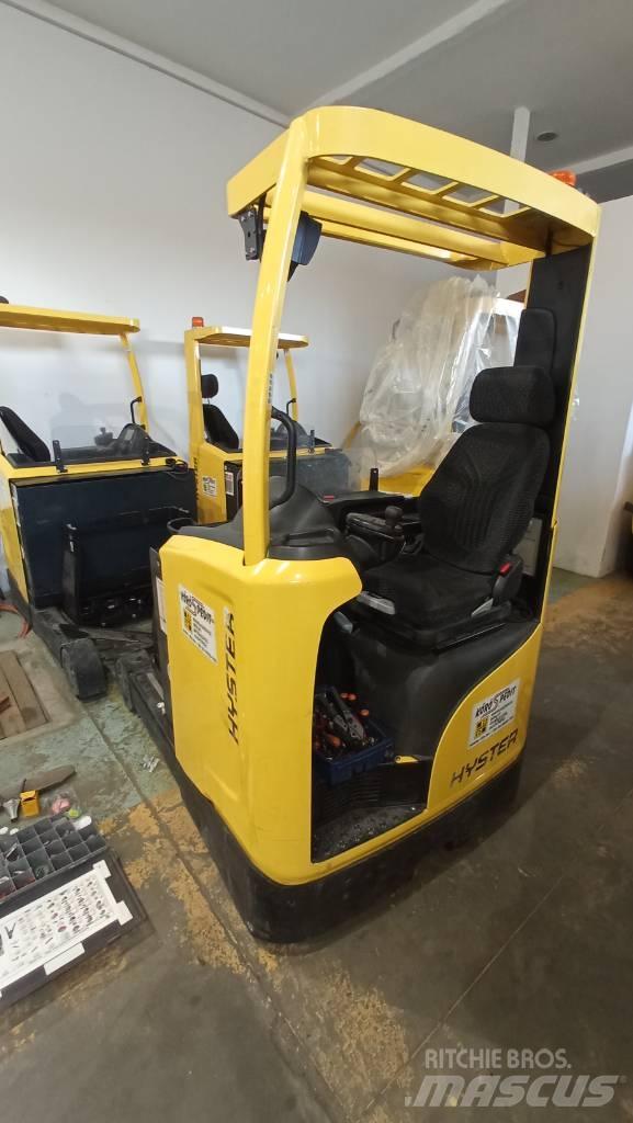 Hyster R 1.6 Chariot à mât rétractable