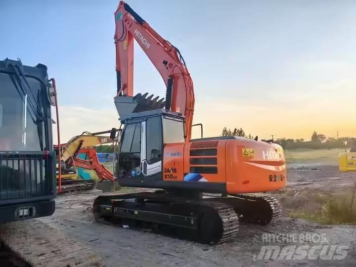 Hitachi ZX210 Pelle sur chenilles