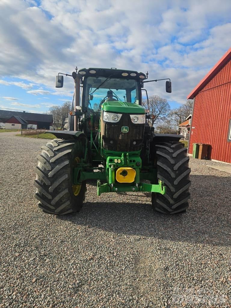 John Deere 6210 R Tracteur