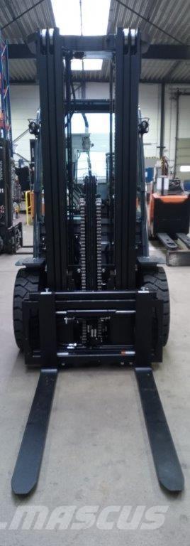 Toyota 52-8FDJF35 Chariots diesel