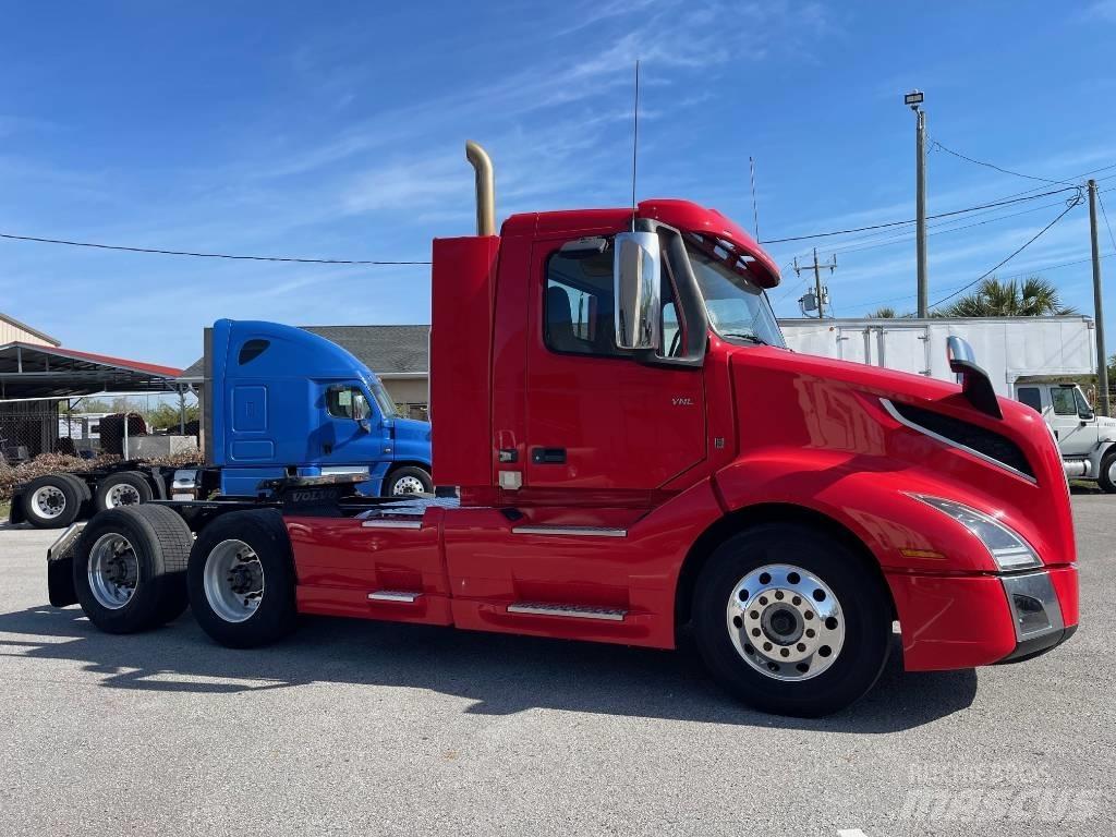 Volvo VNL64T300 Tracteur routier