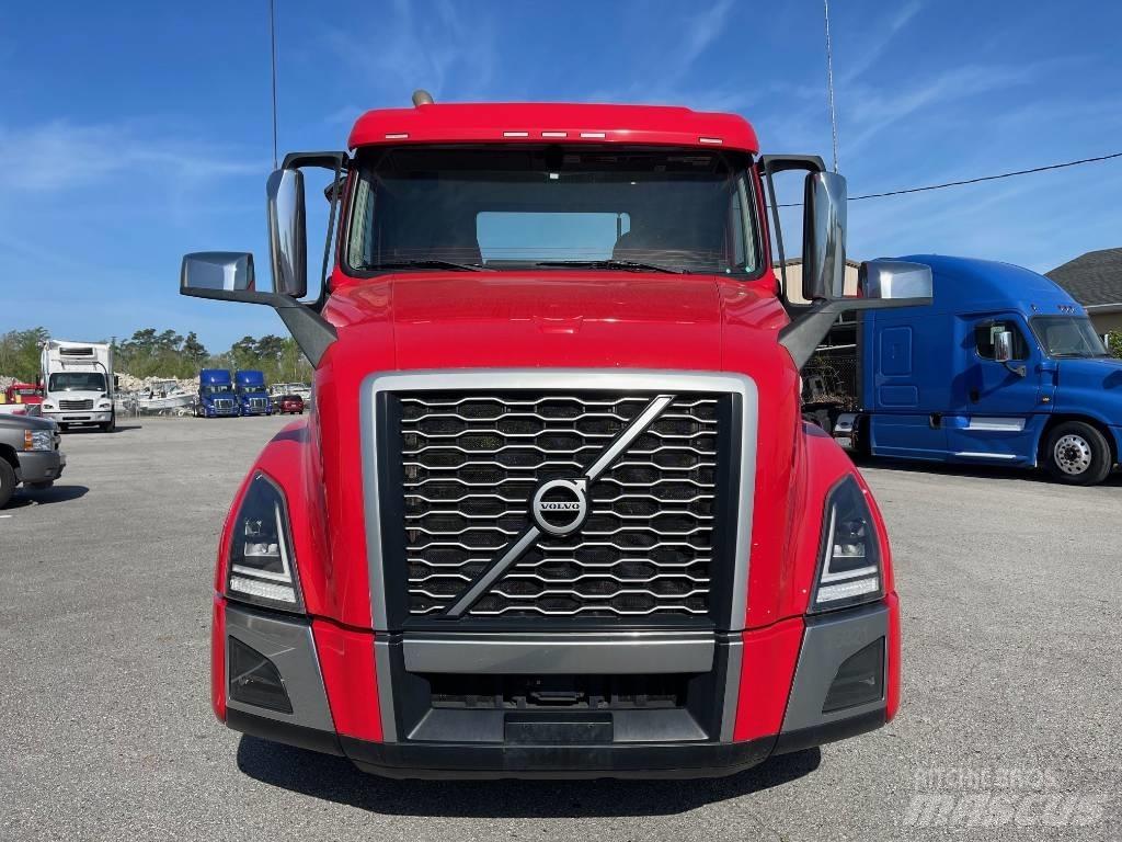 Volvo VNL64T300 Tracteur routier