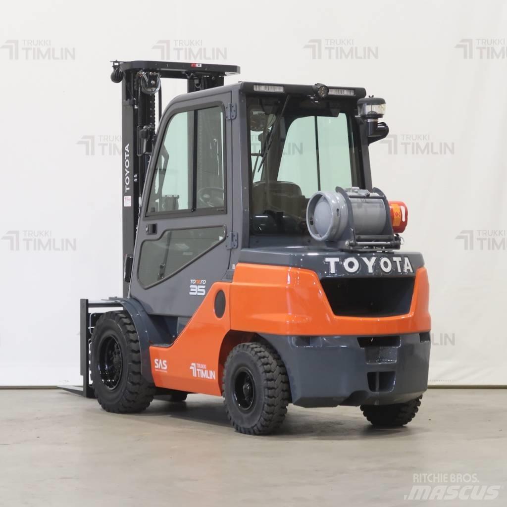Toyota 02-8FGJF35 Chariots GPL