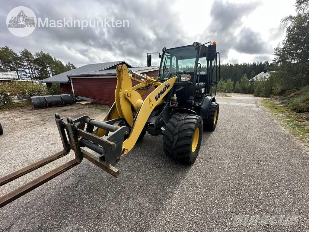 Komatsu WA 70 M-8 Chargeuse sur pneus