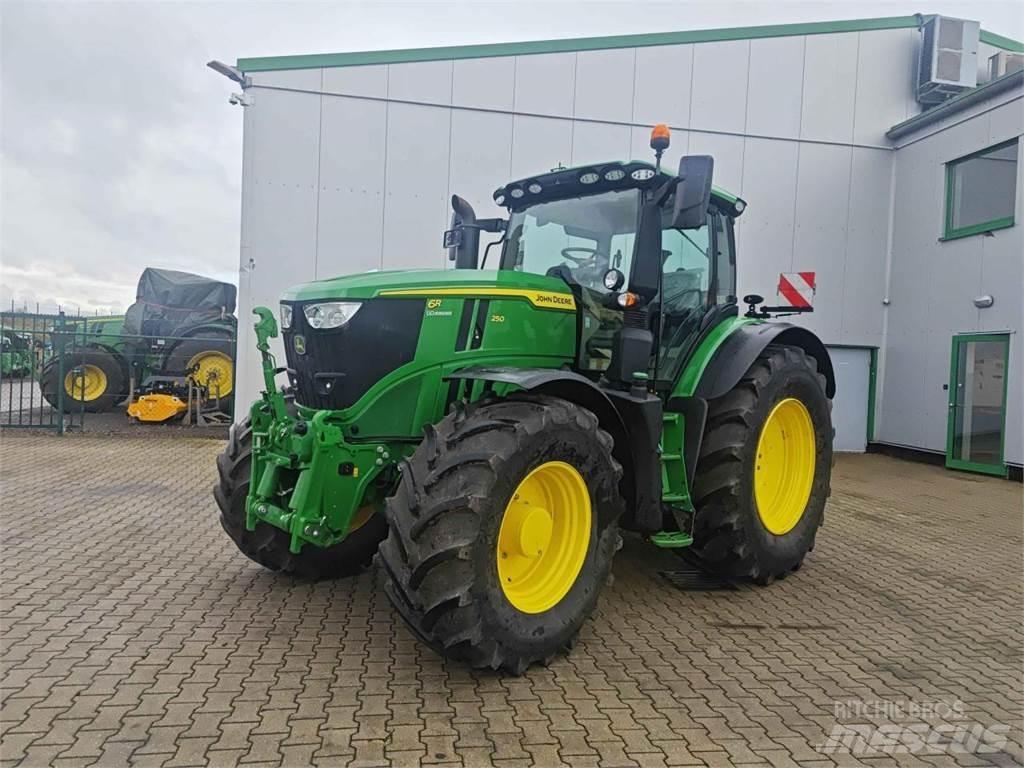 John Deere 6R 250 Tracteur