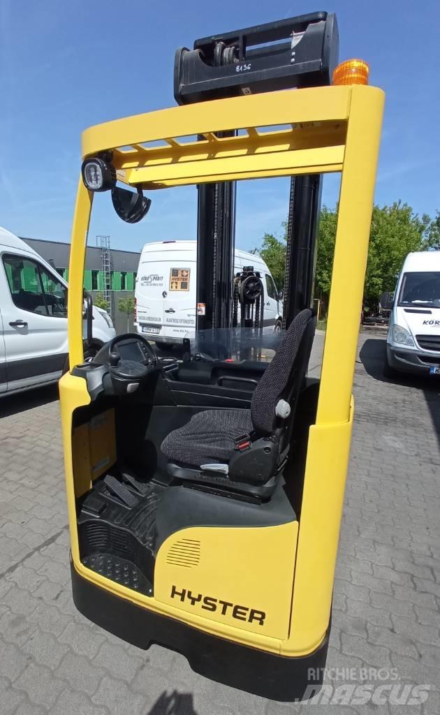 Hyster R 1.4 Chariot à mât rétractable