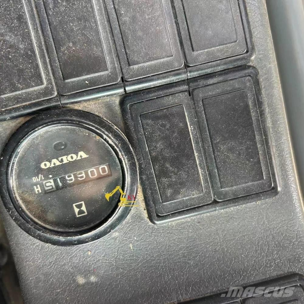 Volvo 290 Pelle sur chenilles