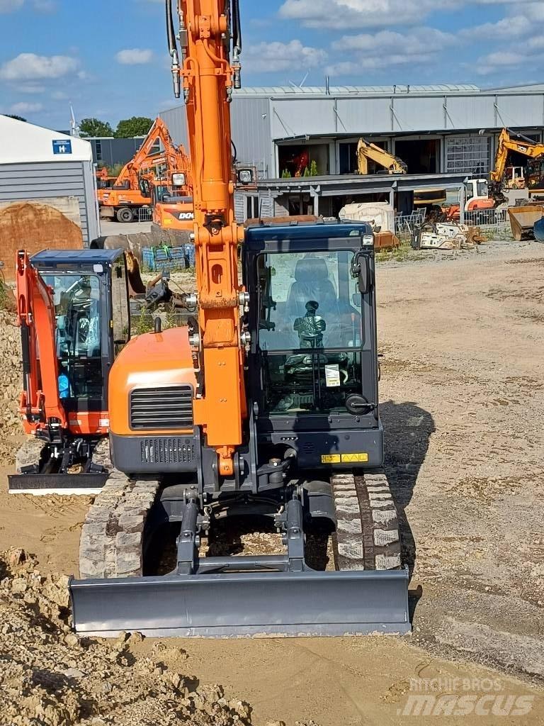 Doosan DX 85 R-3 Mini pelle 7t-12t