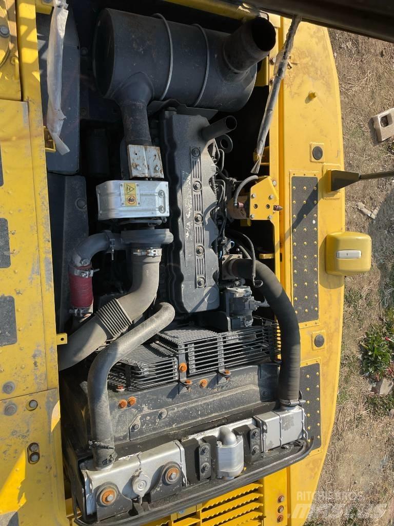 Komatsu 210 Pelle sur chenilles