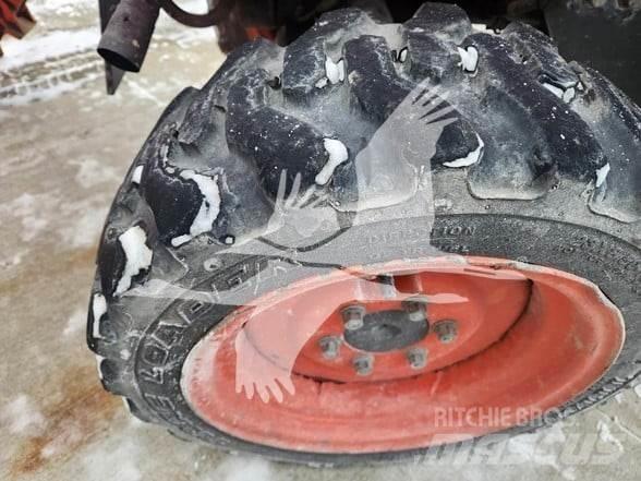Kubota B26 Tractopelle