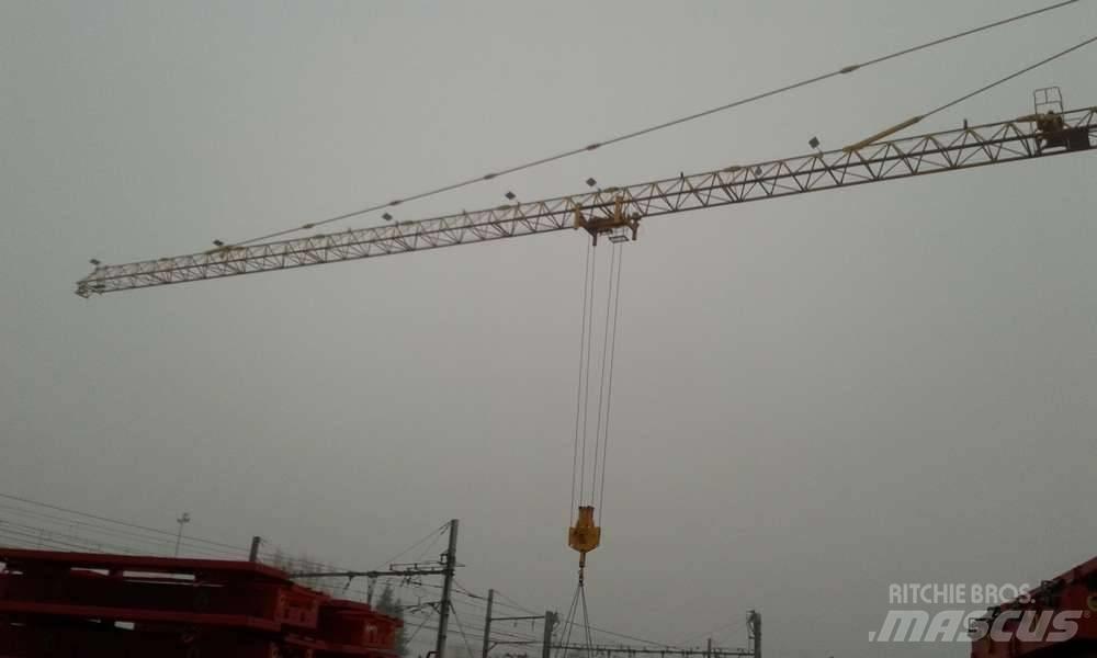 Potain MD 235 J12 Grue à tour
