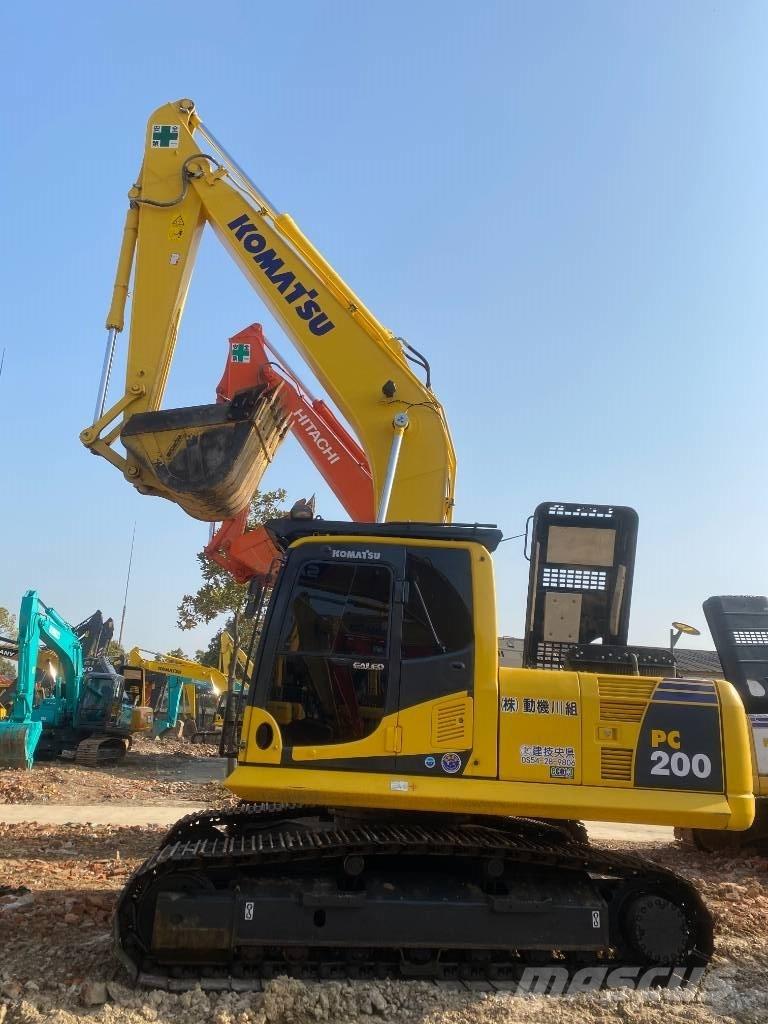 Komatsu PC 200-8 Pelle sur chenilles