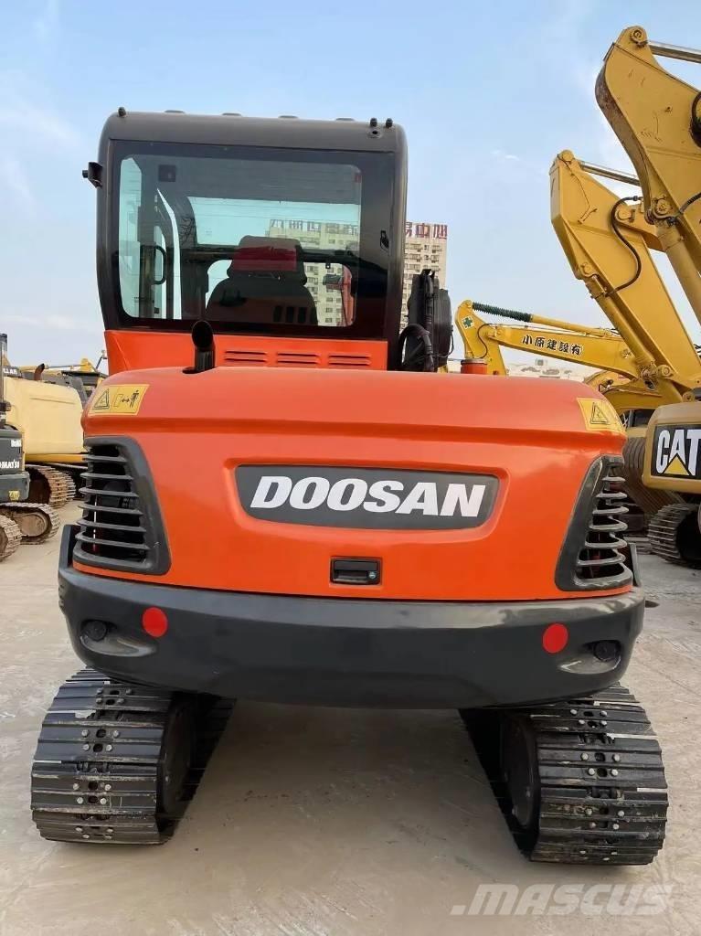 Doosan DX60-9C Mini pelle < 7t