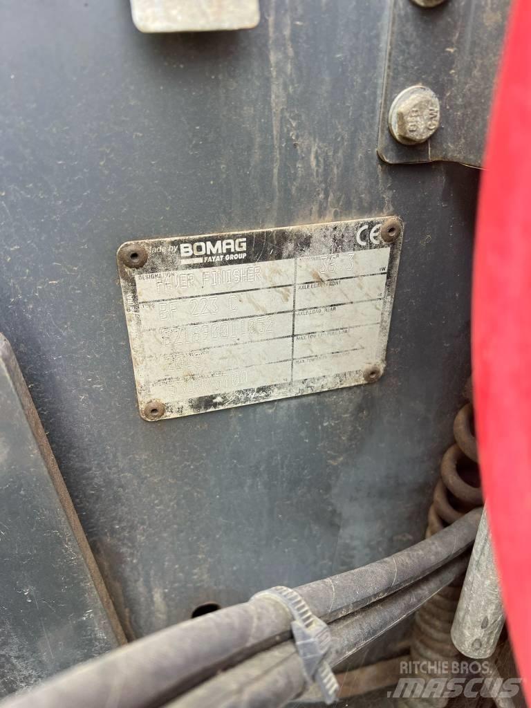 Bomag BF 223 C Finisseur