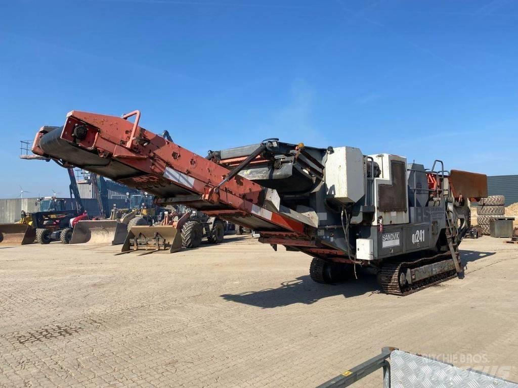 Sandvik QJ 241 Concasseur mobile