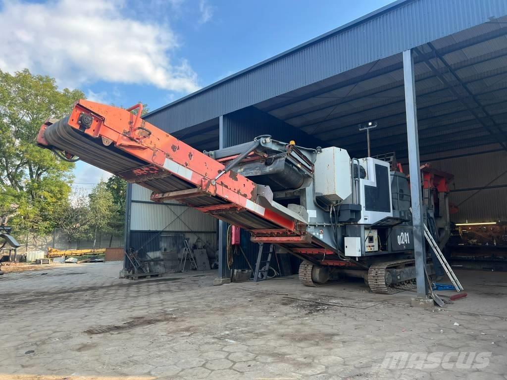 Sandvik QJ 241 Concasseur mobile