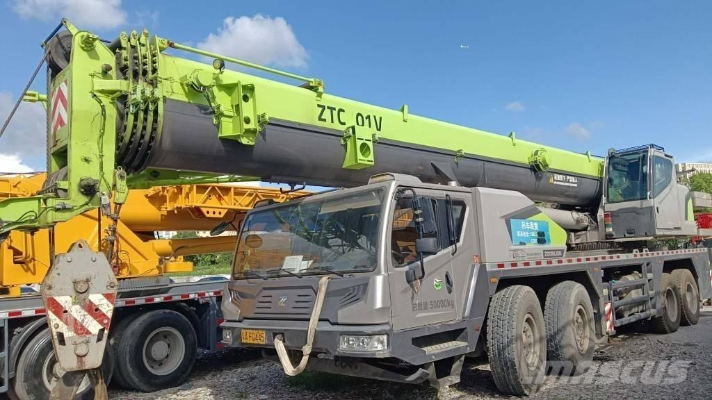 Zoomlion ZTC800 Grues tout terrain