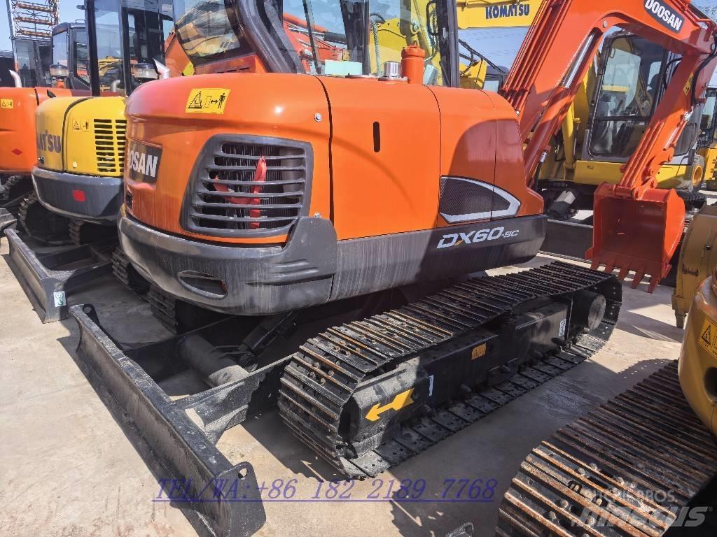 Doosan DX60 Pelle sur chenilles