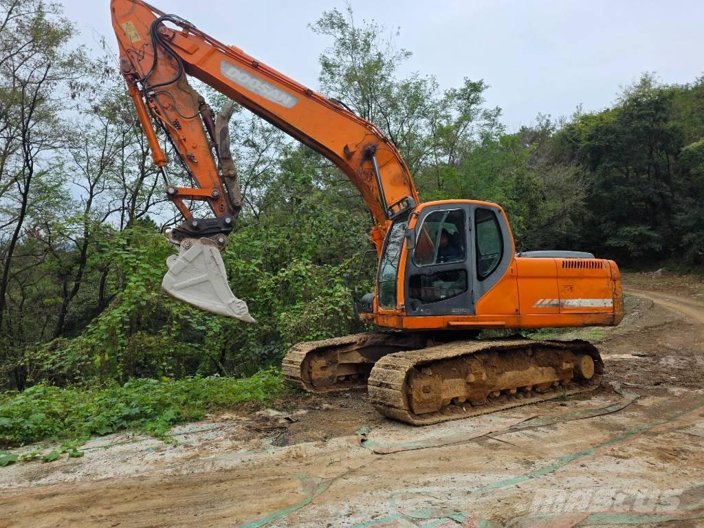 Doosan DX 220 LCA Pelle sur chenilles