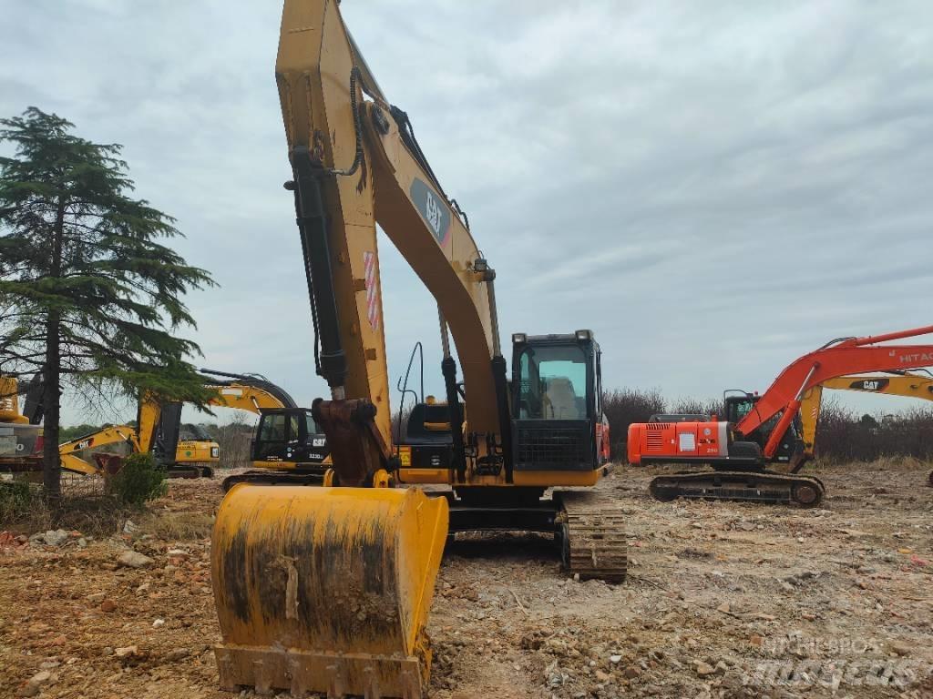 CAT 320 D Pelle sur chenilles