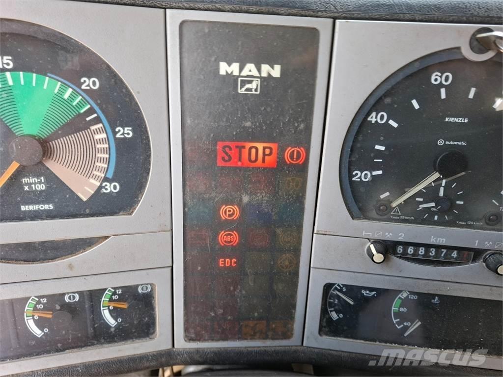 MAN 27.414 6X6 Camion benne