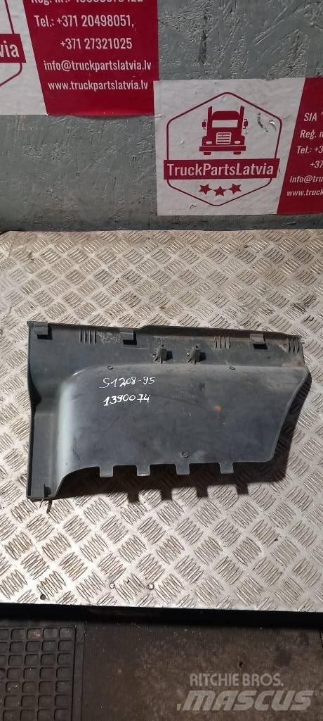 Scania 94 D.   1390074 Cabines
