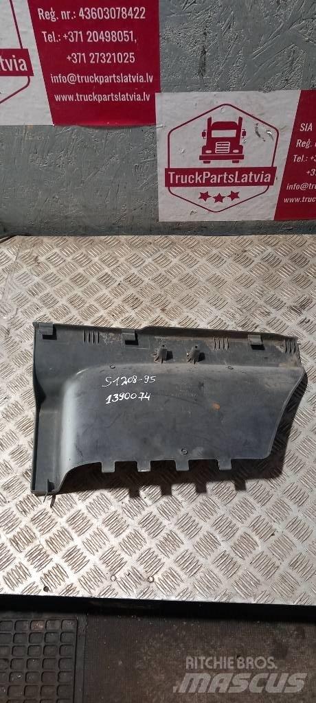 Scania 94 D.   1390074 Cabines