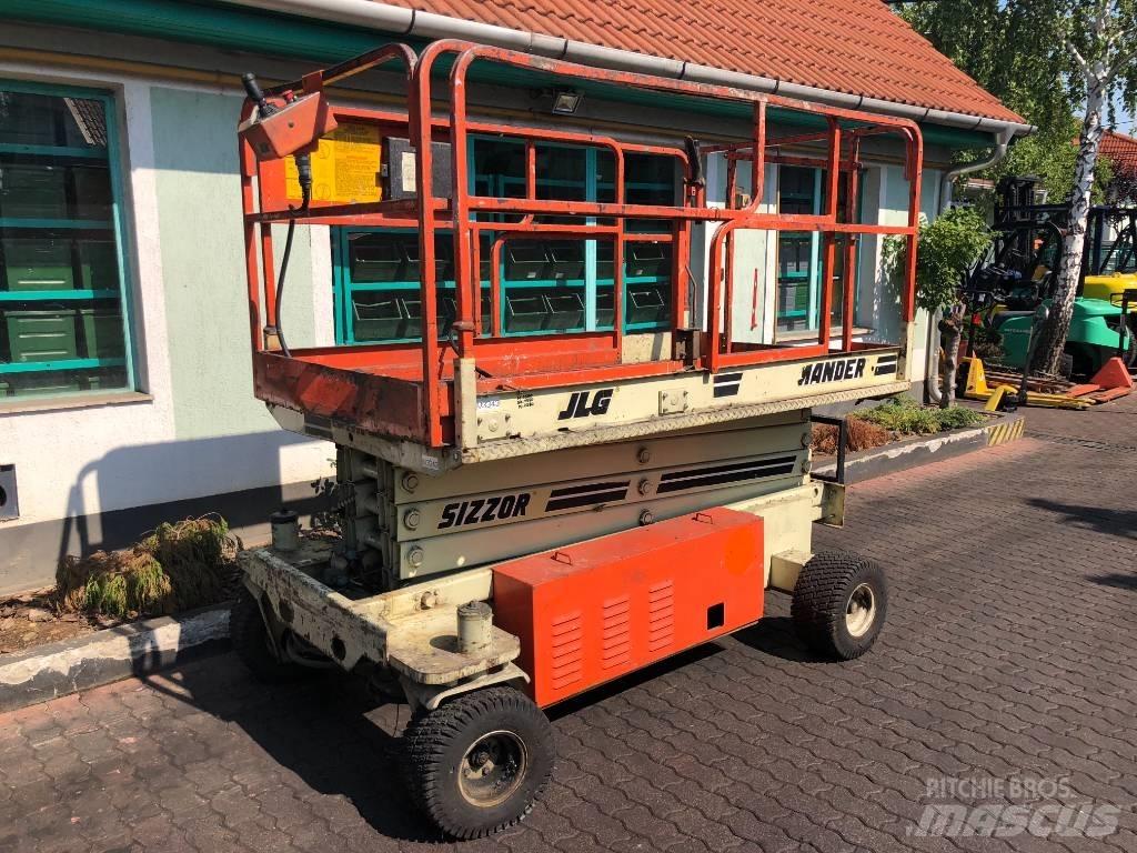 JLG CM2558    V-3343 Mât vertical
