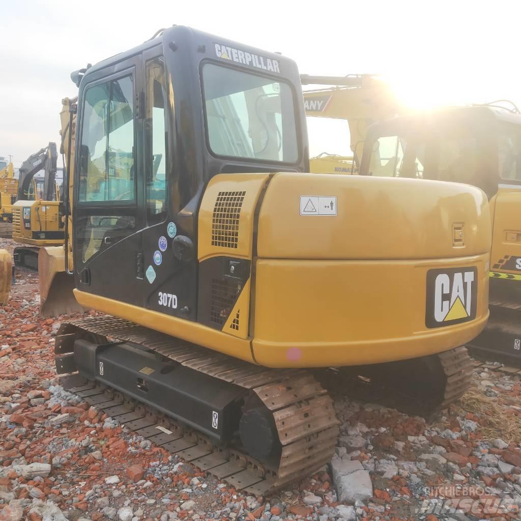 CAT 307 D Pelle sur chenilles