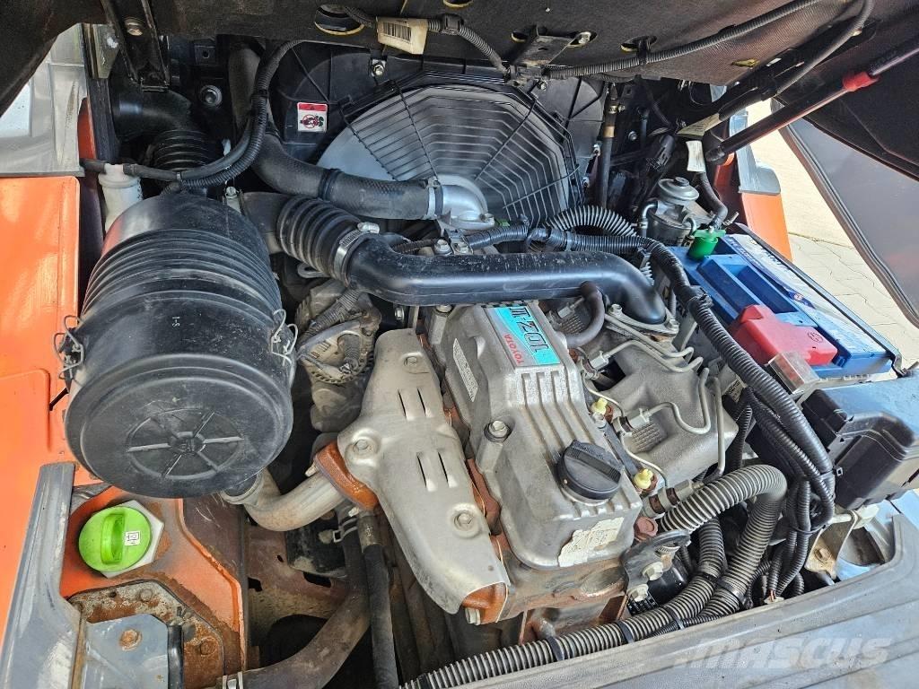Toyota 8FDF25 Chariots diesel