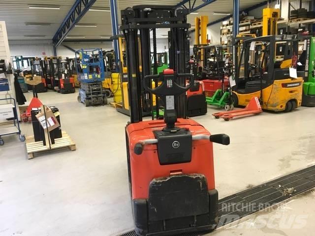 BT SPE 160 L Gerbeur accompagnant