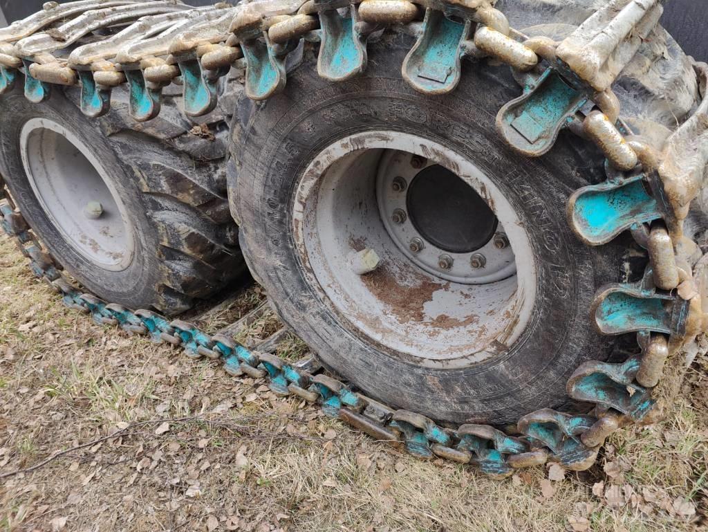 Komatsu 901 XC Abatteuse