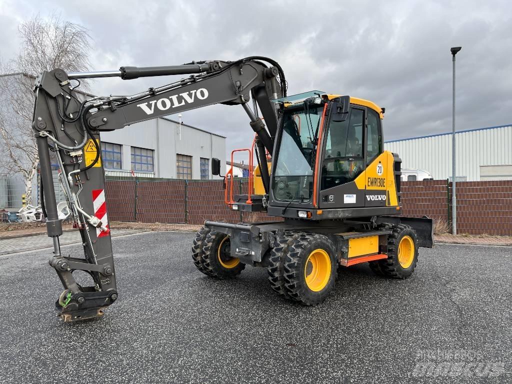 Volvo EWR130E Pelle sur pneus