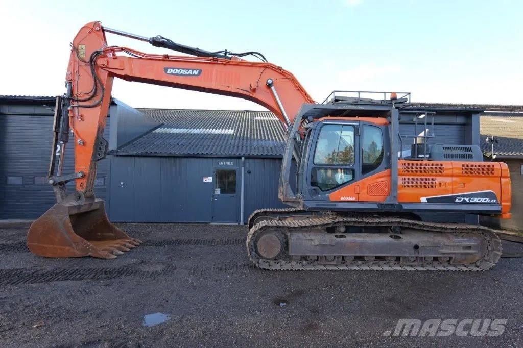 Doosan DX300LC Pelle sur chenilles