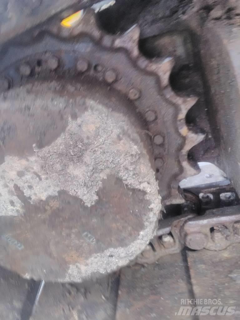 Volvo 210 C Pelle sur chenilles