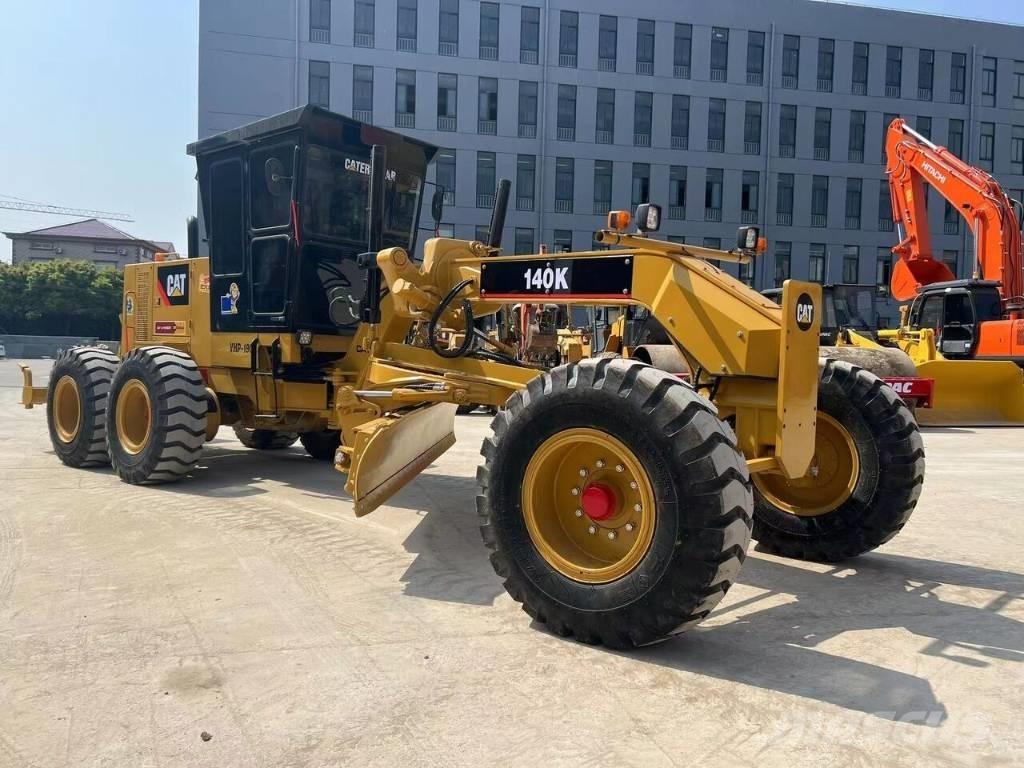 CAT 140 K Niveleuse