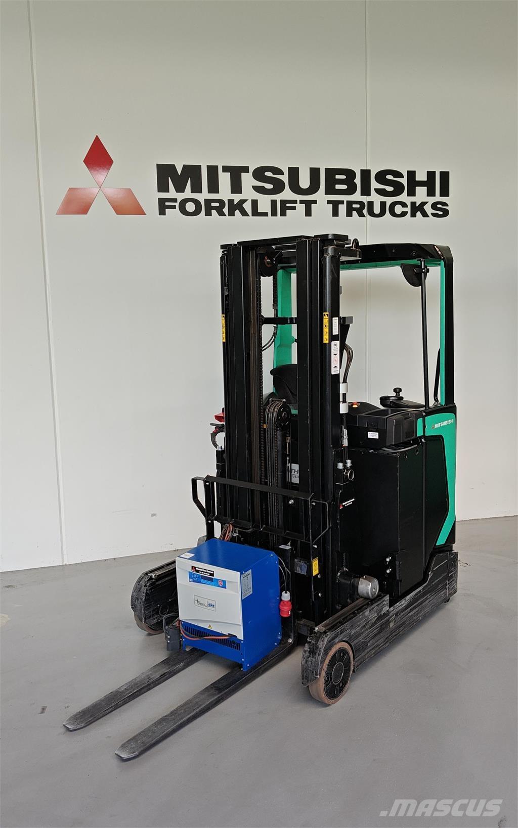 Mitsubishi RB14N2S Chariot à mât rétractable