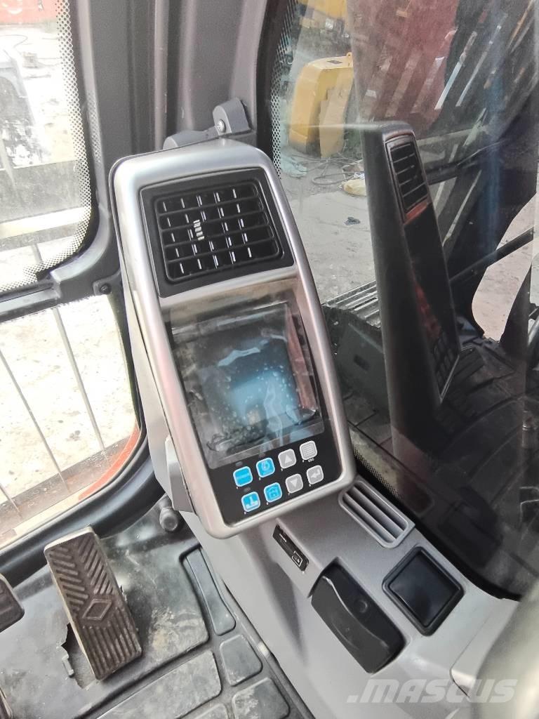 Doosan DX 225 LC Pelle sur chenilles