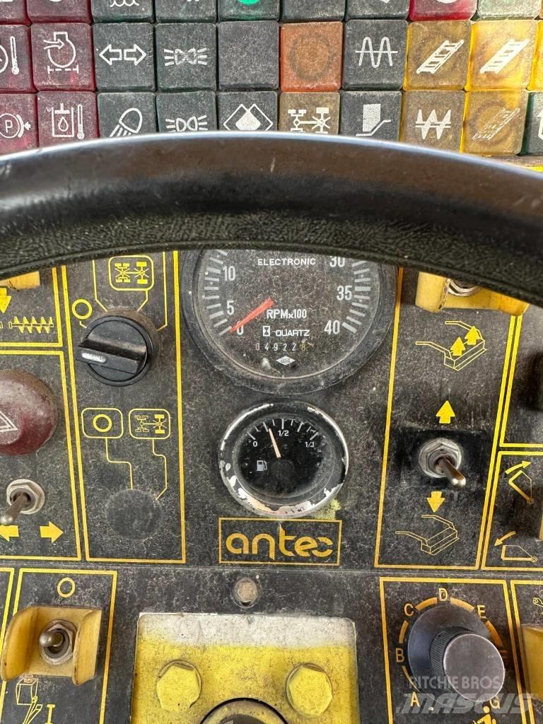 Ammann AFW 350 E Finisseur