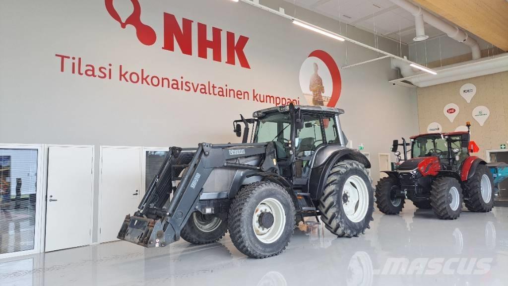 Valtra M 130 Tracteur