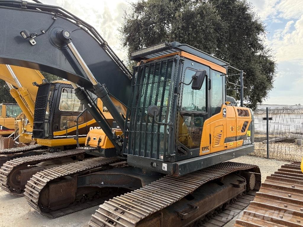 Hyundai HX 220 AL Pelle sur chenilles