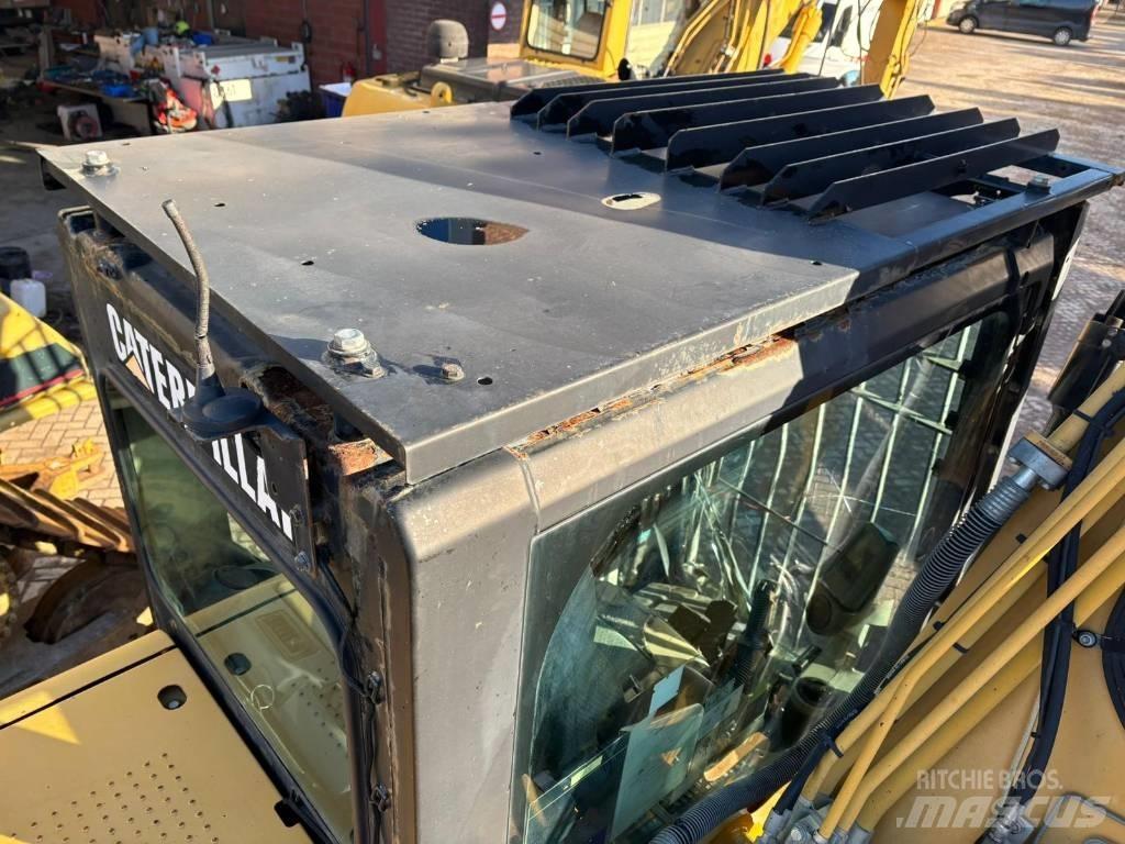 CAT 324 D L Pelle sur chenilles