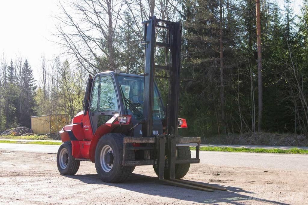 Manitou M 30.4 Chariot tout terrain
