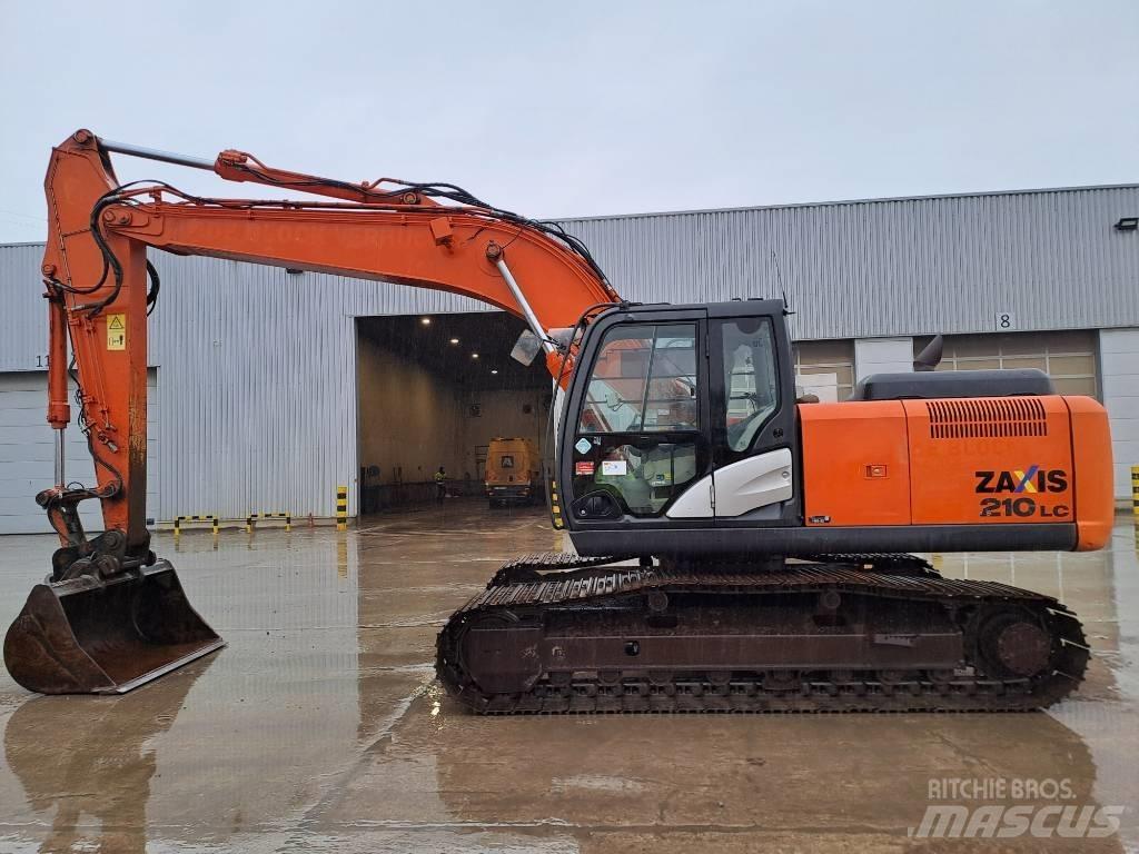 Hitachi ZX210LC-5B Pelle sur chenilles