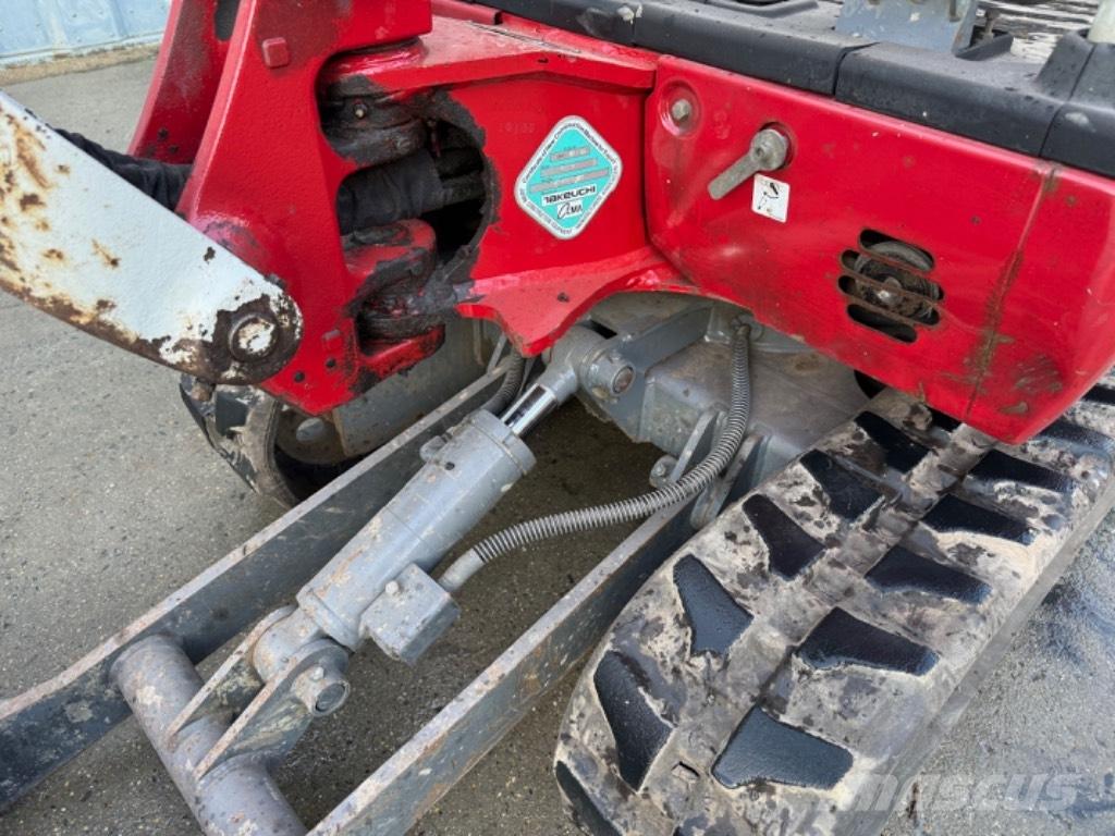 Takeuchi TB 216 Mini pelle < 7t