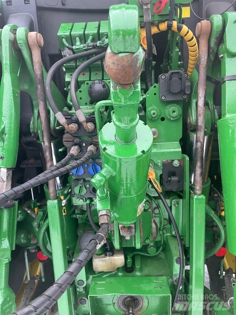 John Deere 6145R Tracteur