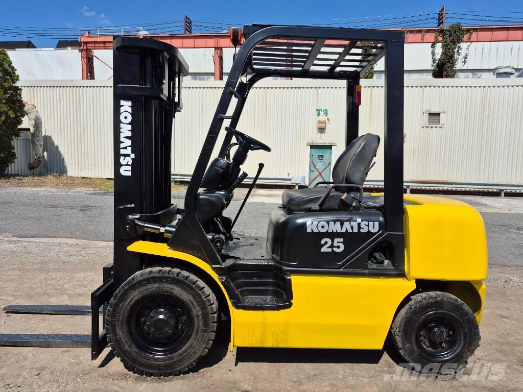 Komatsu FG 25 C-12 Autres Chariots élévateurs