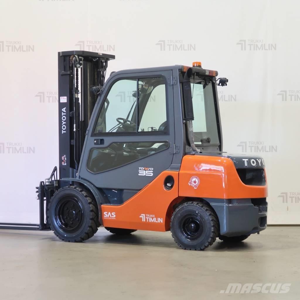 Toyota 02-8FDJF35 Chariots diesel
