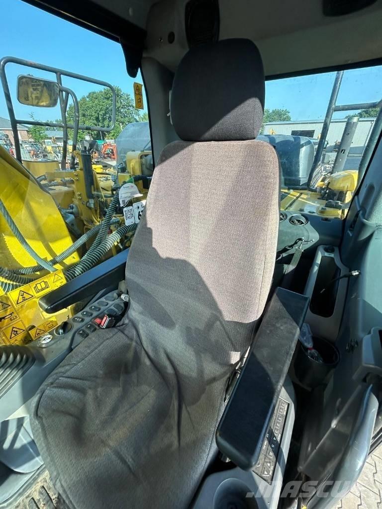 Komatsu PC 210 LC-11 Pelle sur chenilles