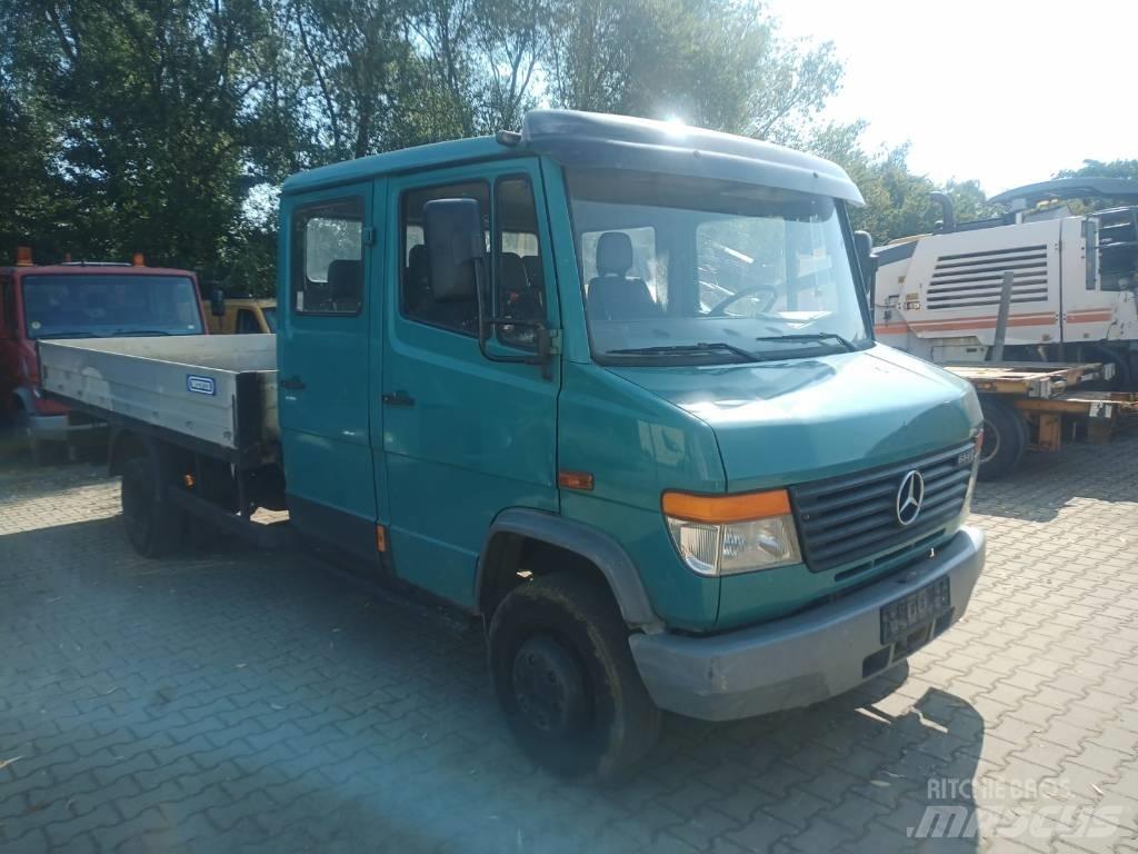 Mercedes-Benz 614 D Camion à rideaux coulissants (PLSC)